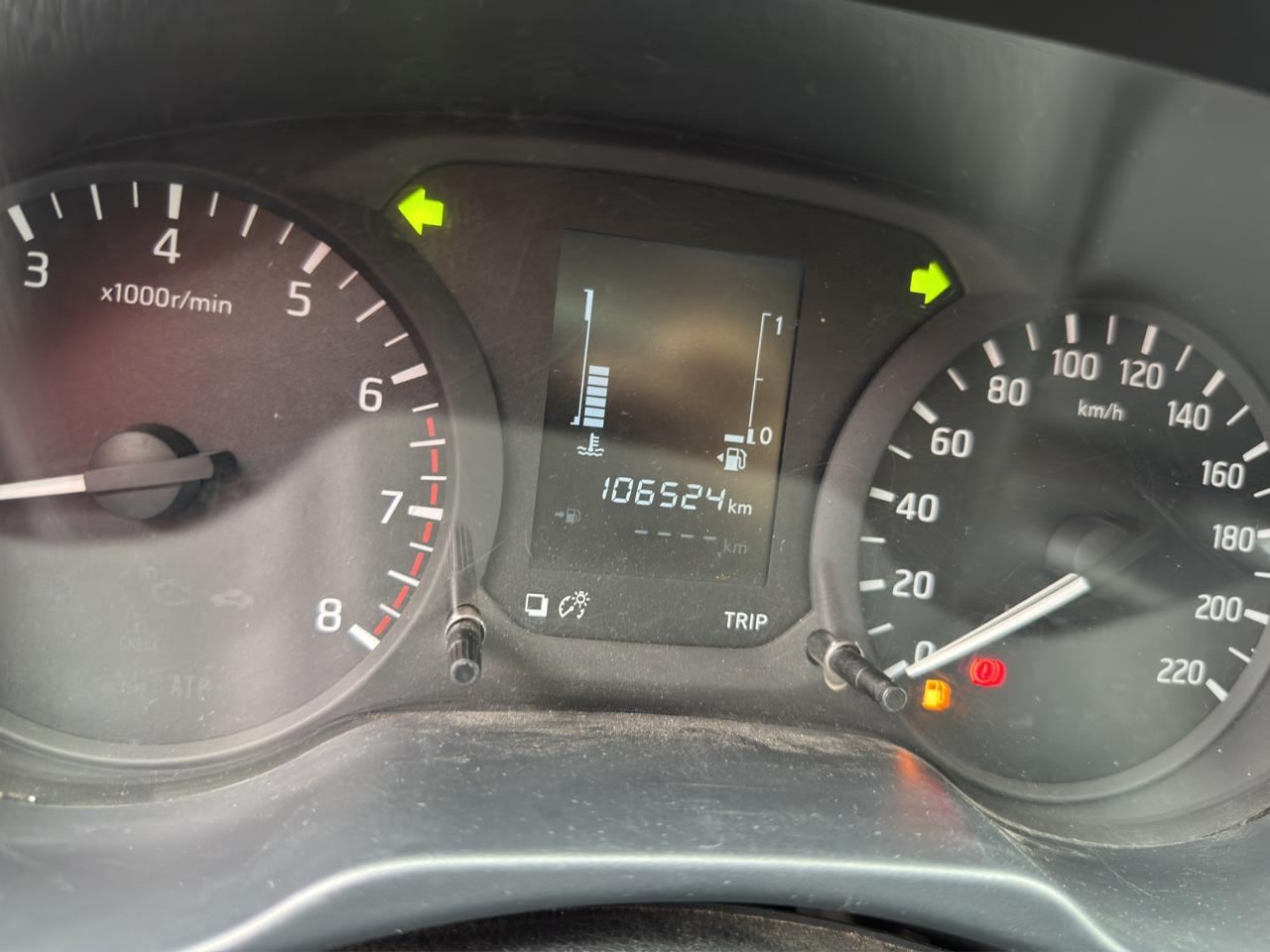 2020 Nissan NP300 4 PTS PICK-UP DOBLE CABINA SE TM6 AAC VE