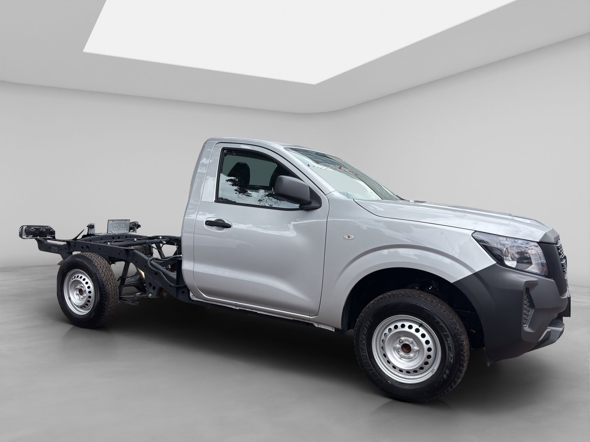 2024 Nissan NP300 CHASIS CABINA 2P L42.5 MAN AA