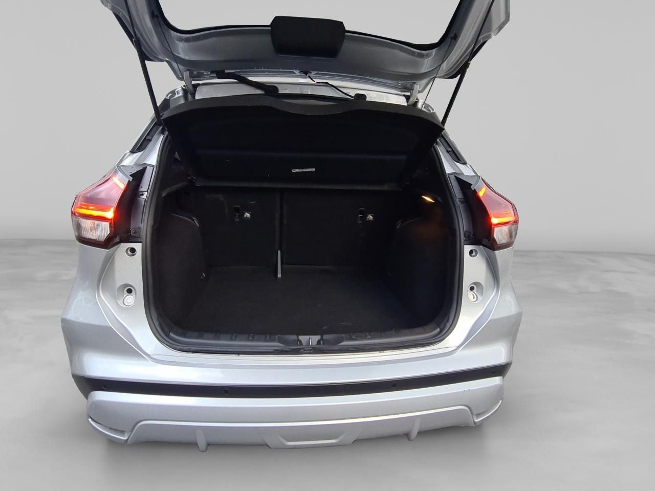 2023 Nissan KICKS 5 PTS PLATINUM 16L TA AAC AUT PIEL GPS RA-18