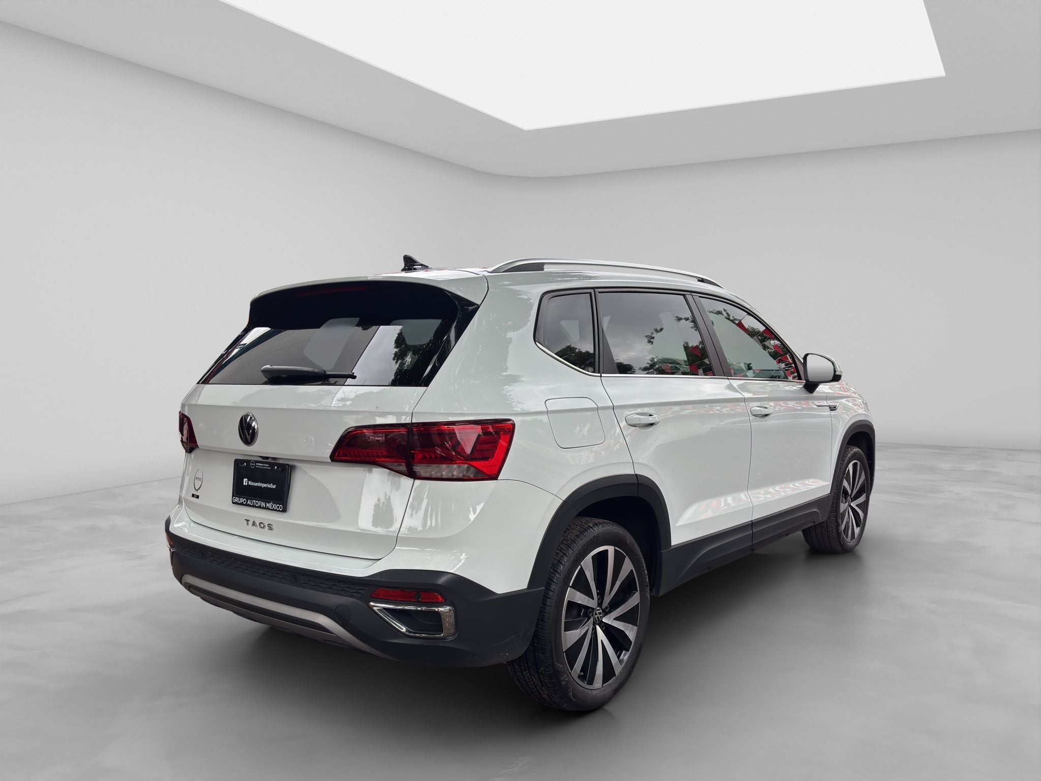 2023 Volkswagen TAOS 5 PTS COMFORTLINE 14L TA PIEL F LED RA-18