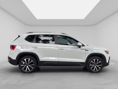2023 Volkswagen TAOS 5 PTS COMFORTLINE 14L TA PIEL F LED RA-18