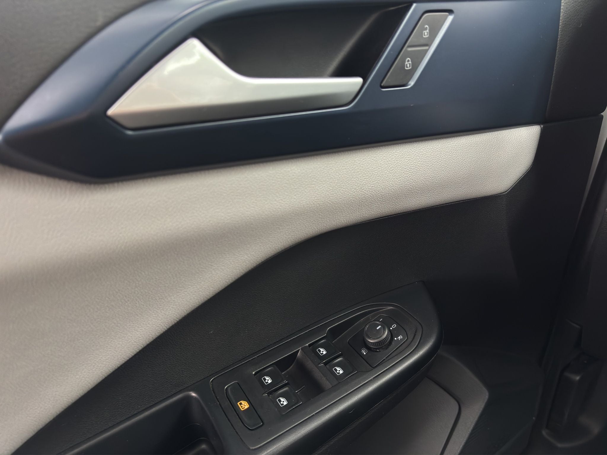 2023 Volkswagen TAOS 5 PTS COMFORTLINE 14L TA PIEL F LED RA-18