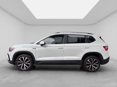 2023 Volkswagen TAOS 5 PTS COMFORTLINE 14L TA PIEL F LED RA-18