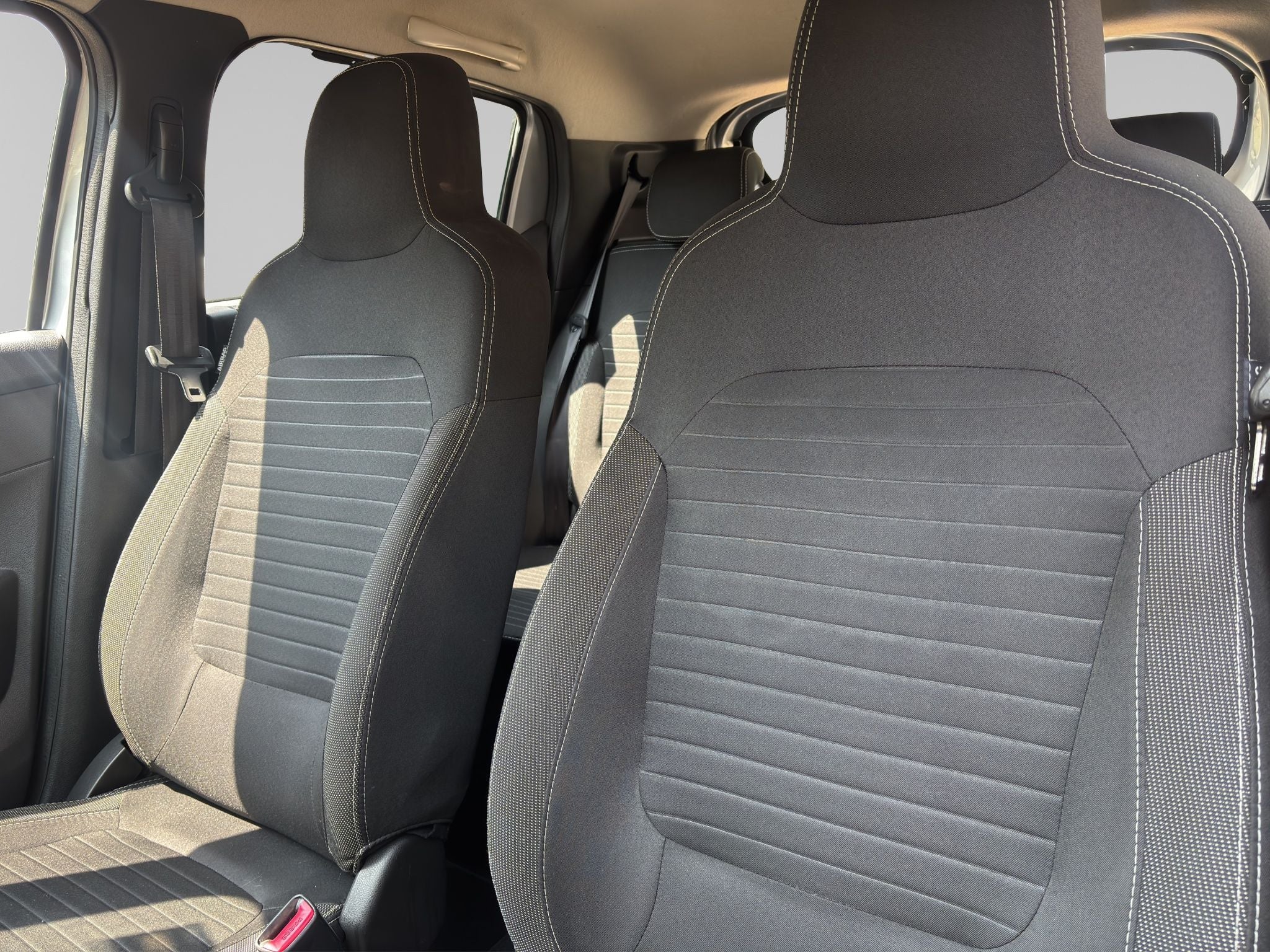 2021 RENAULT KWID 5 PTS ICONIC TM5 AAC F NIEBLA R-14