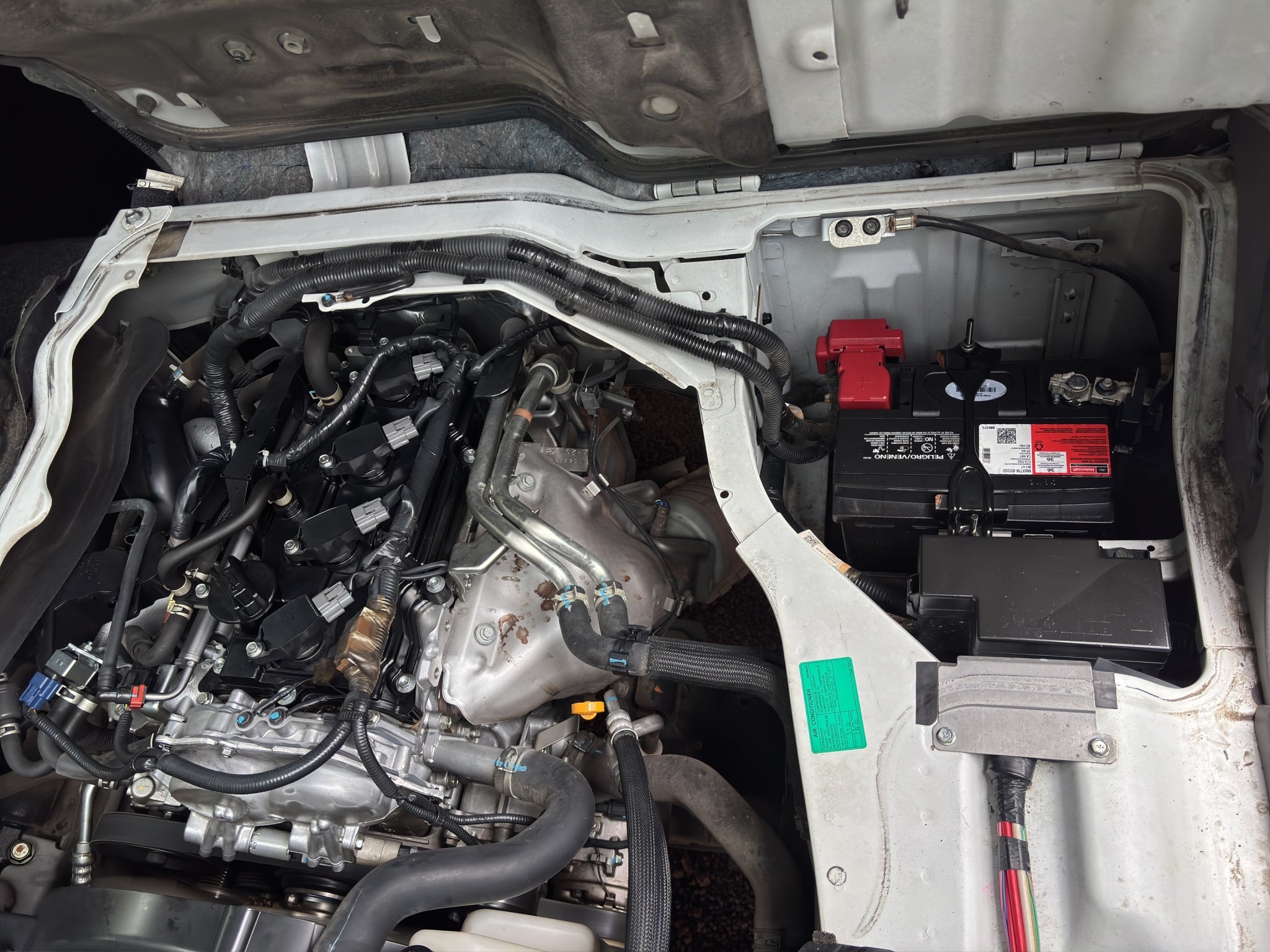 2022 Nissan URVAN 4 PTS AMPLIA TM5 AAC DESEM TRAS 15 PAS