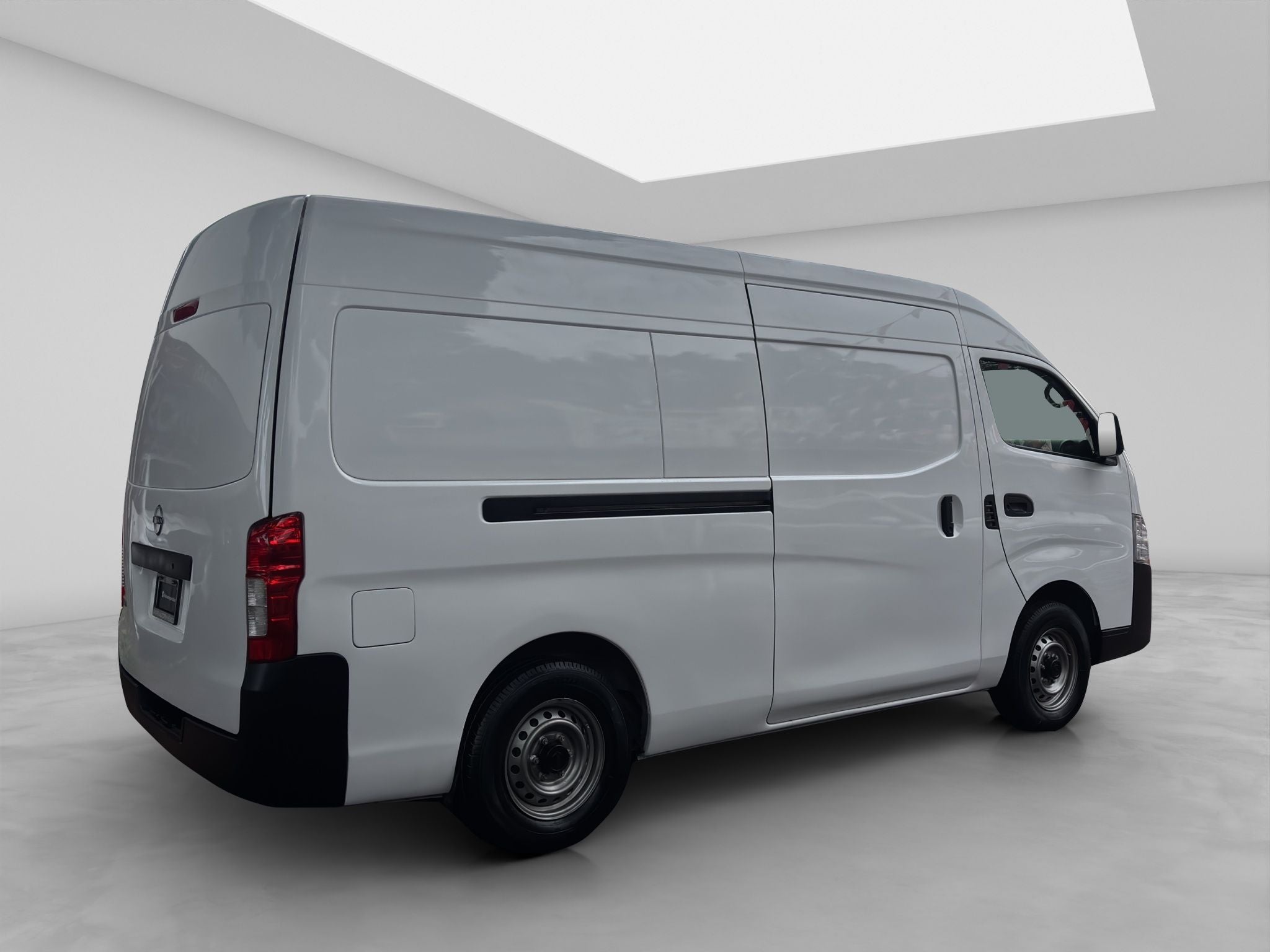 2023 Nissan URVAN 4 PTS AMPLIA TM5 AAC