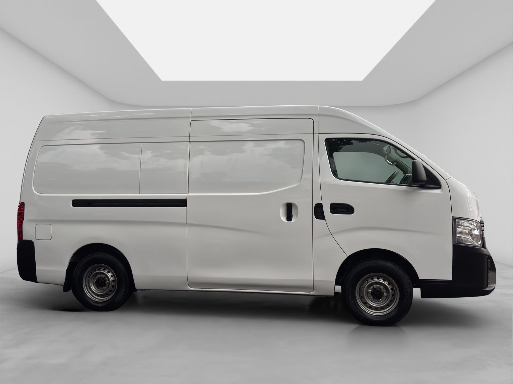 2023 Nissan URVAN 4 PTS AMPLIA TM5 AAC