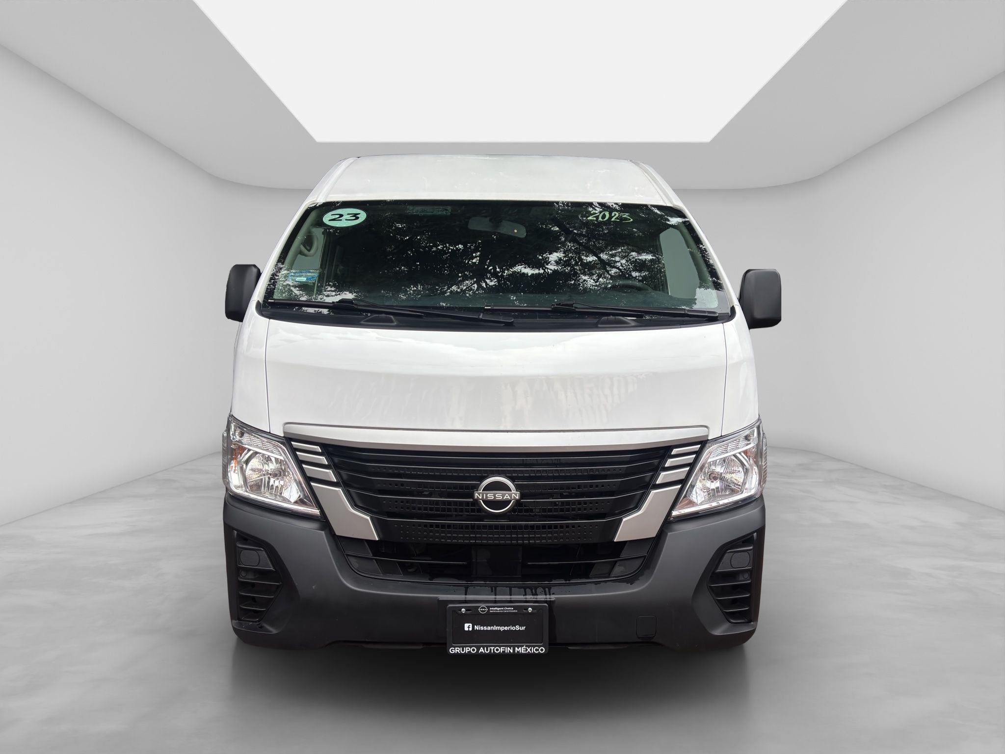 2023 Nissan URVAN 4 PTS AMPLIA TM5 AAC