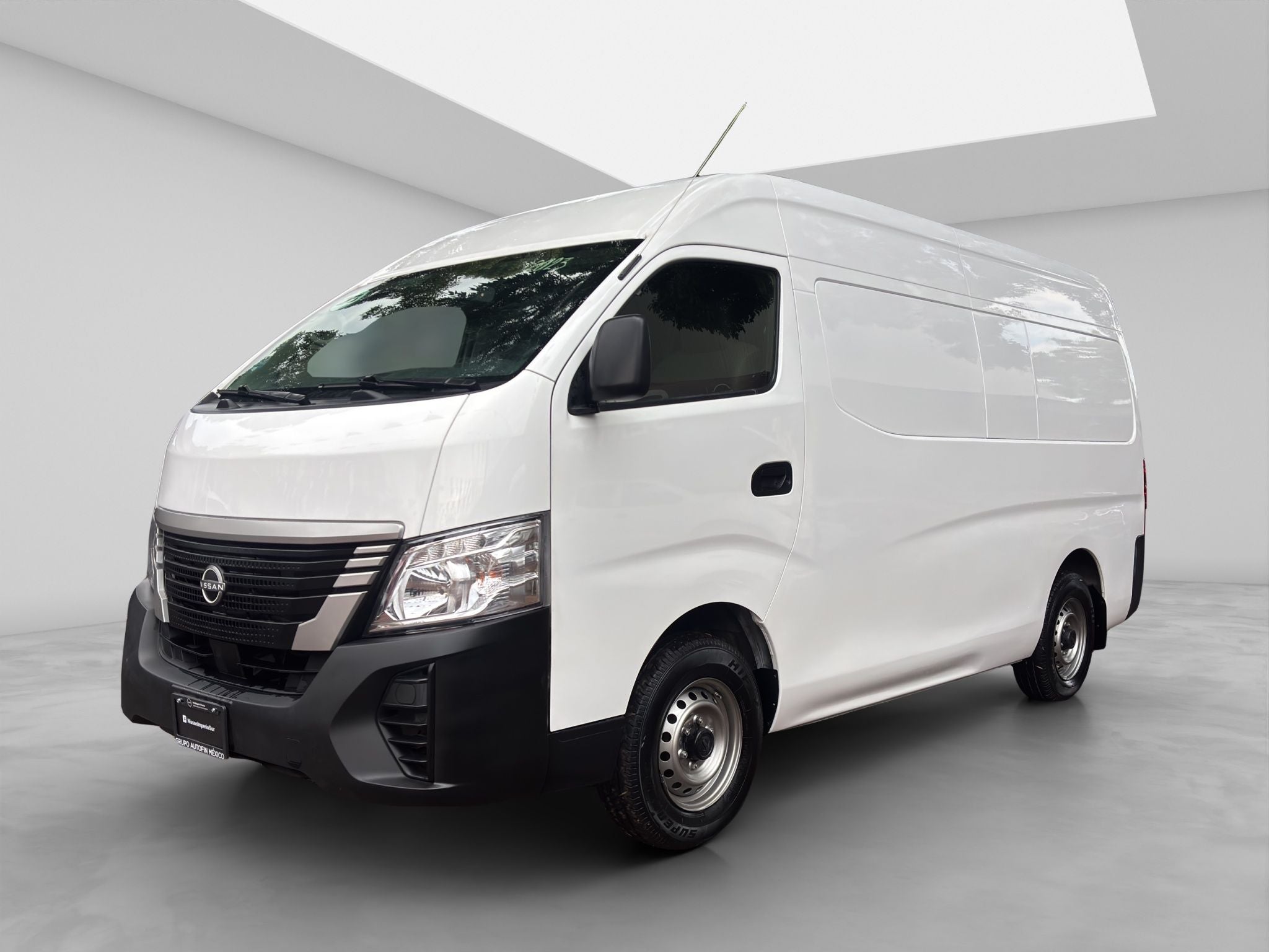 2023 Nissan URVAN 4 PTS AMPLIA TM5 AAC
