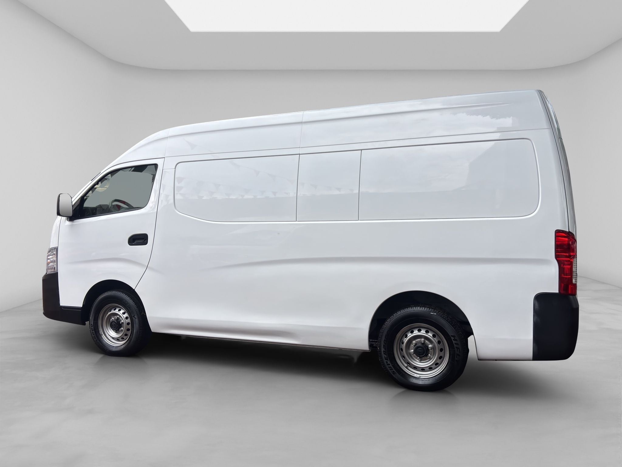 2023 Nissan URVAN 4 PTS AMPLIA TM5 AAC