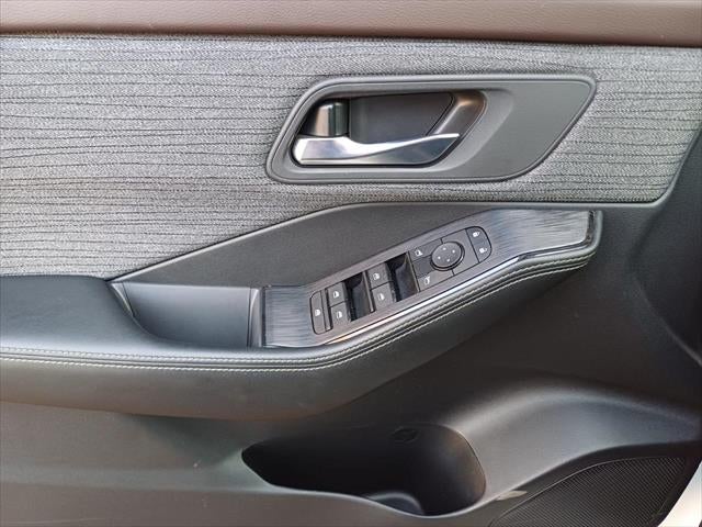 2023 Nissan X-TRAIL PLATINUM 2 FILAS