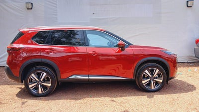 2023 Nissan X-TRAIL PLATINUM 2 FILAS