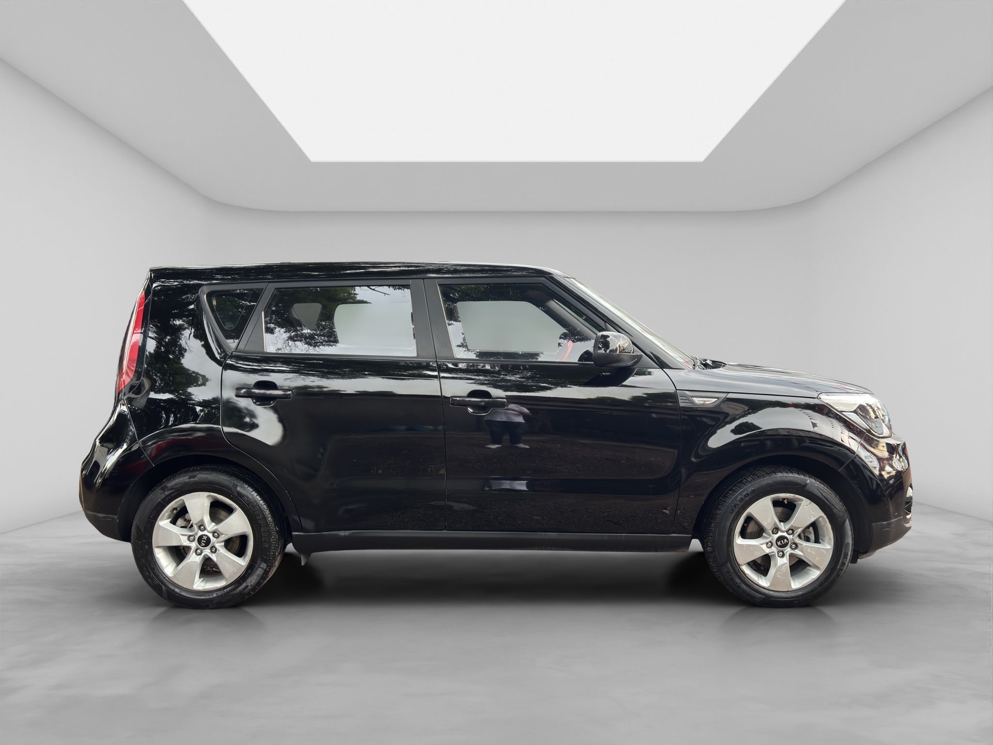 2017 Kia SOUL 5 PTS LX 16L 120 HP TM6 AAC RA-16