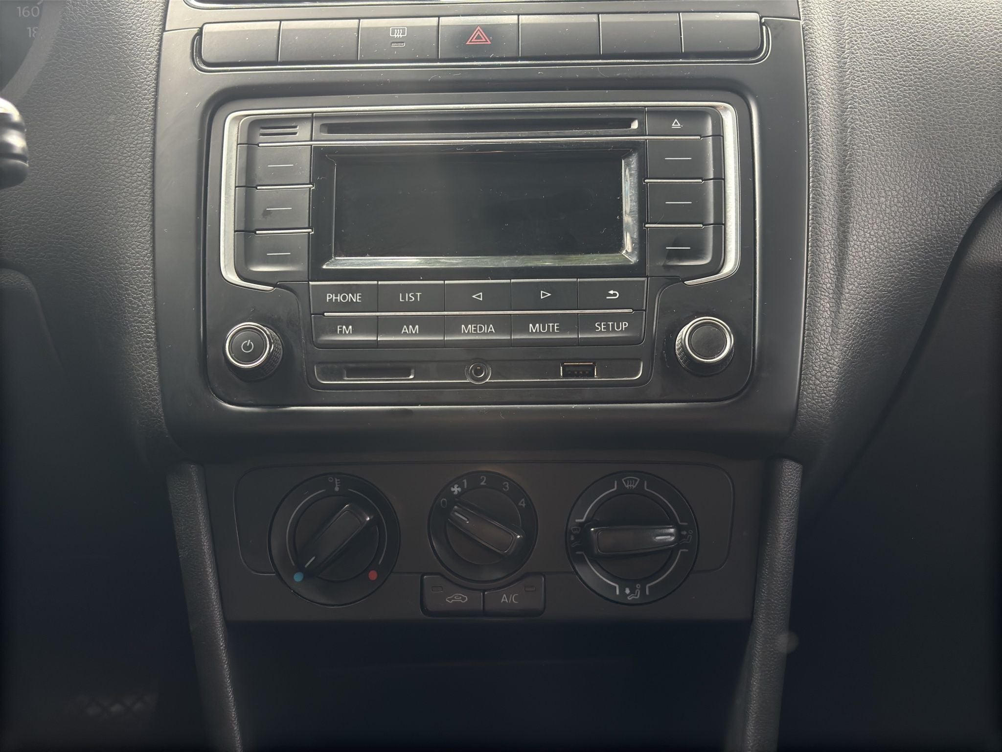 2018 Volkswagen VENTO 4 PTS STARLINE TA AAC MP3 R-15