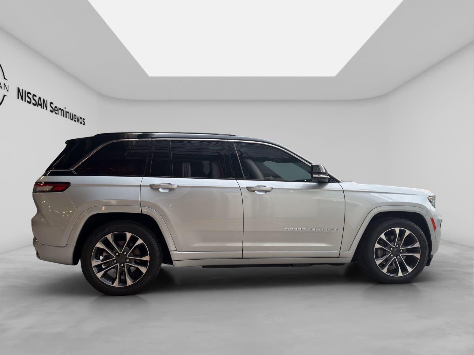 2023 Jeep GRAND CHEROKEE 5 PTS OVERLAND 57L TA PIEL QCP RA-20 4X4