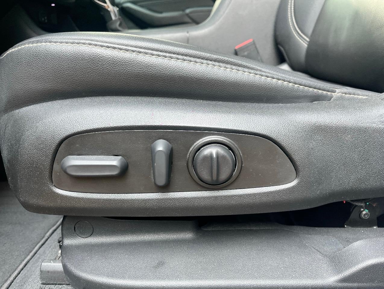 2023 Chevrolet TRAVERSE B 5 PTS LT TA 7 Y 8 PAS AAC AUT PIEL QC XENON RA-20