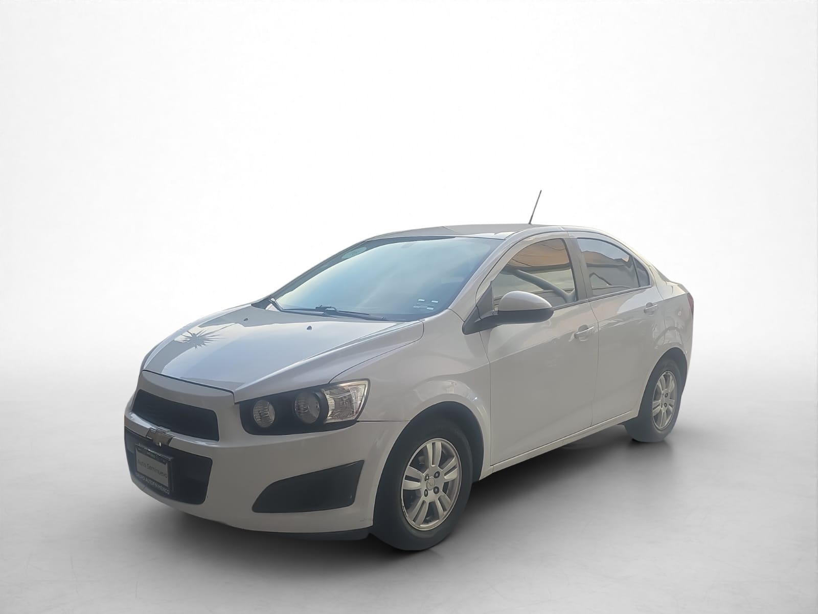 2016 Chevrolet SONIC 5 PTS HB RS 14T TM6 AAC PIEL VE F NIEBLA RA-17