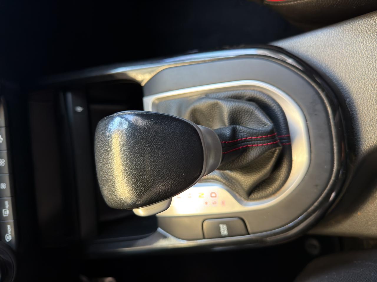 2023 Kia FORTE 4 PTS GT LINE 20L TA AAC AUT PIEL F NIEBLA QC RA-17