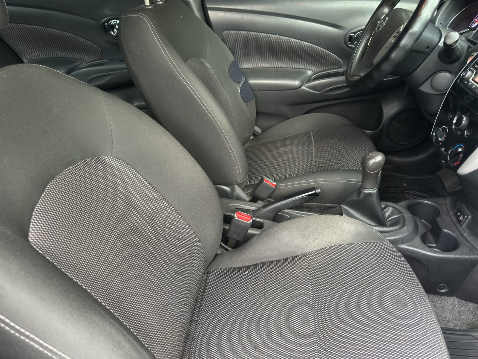 2017 Nissan VERSA 4 PTS ADVANCE TA AAC VE F NIEBLA RA-15