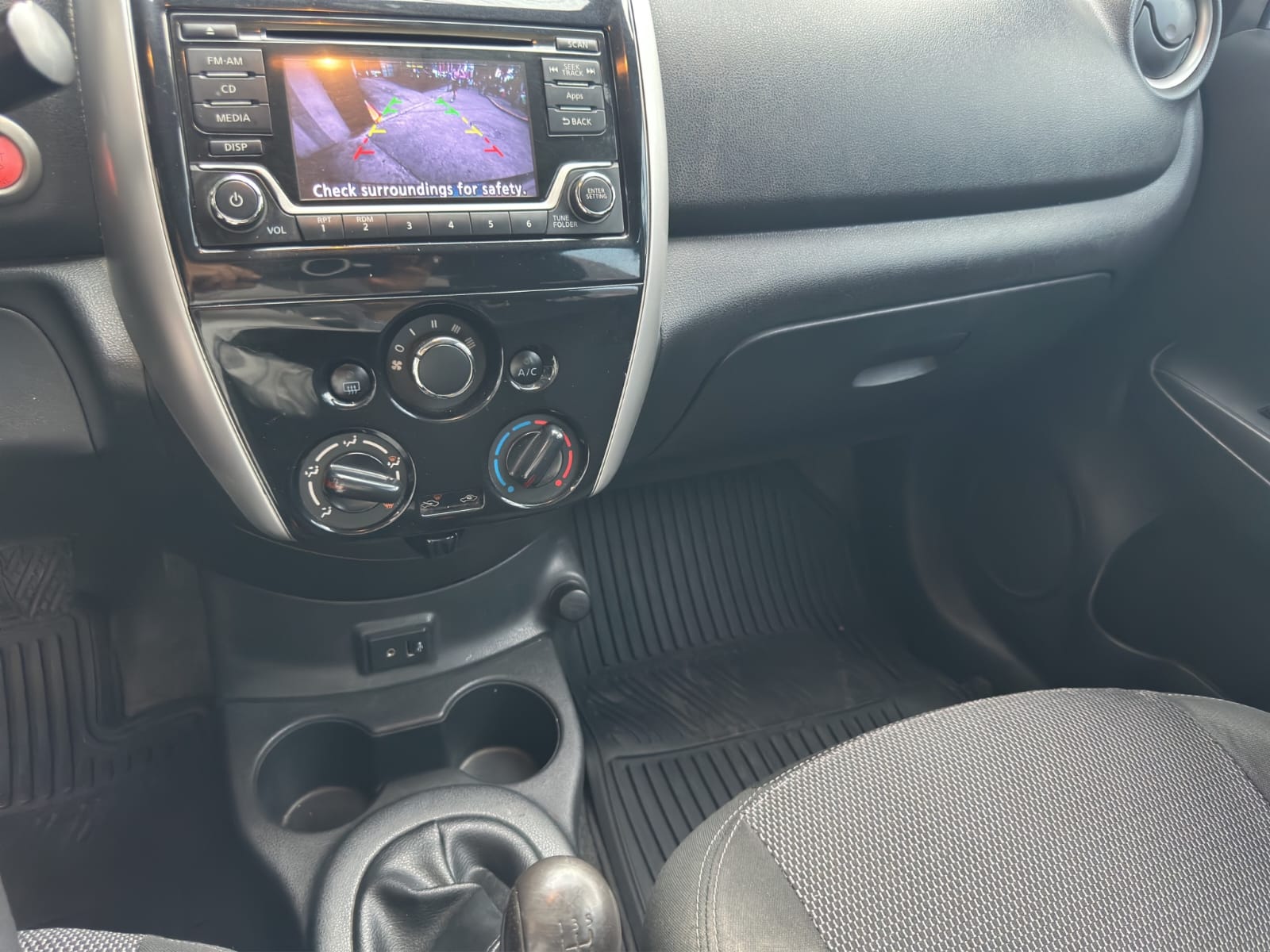 2017 Nissan VERSA 4 PTS ADVANCE TA AAC VE F NIEBLA RA-15