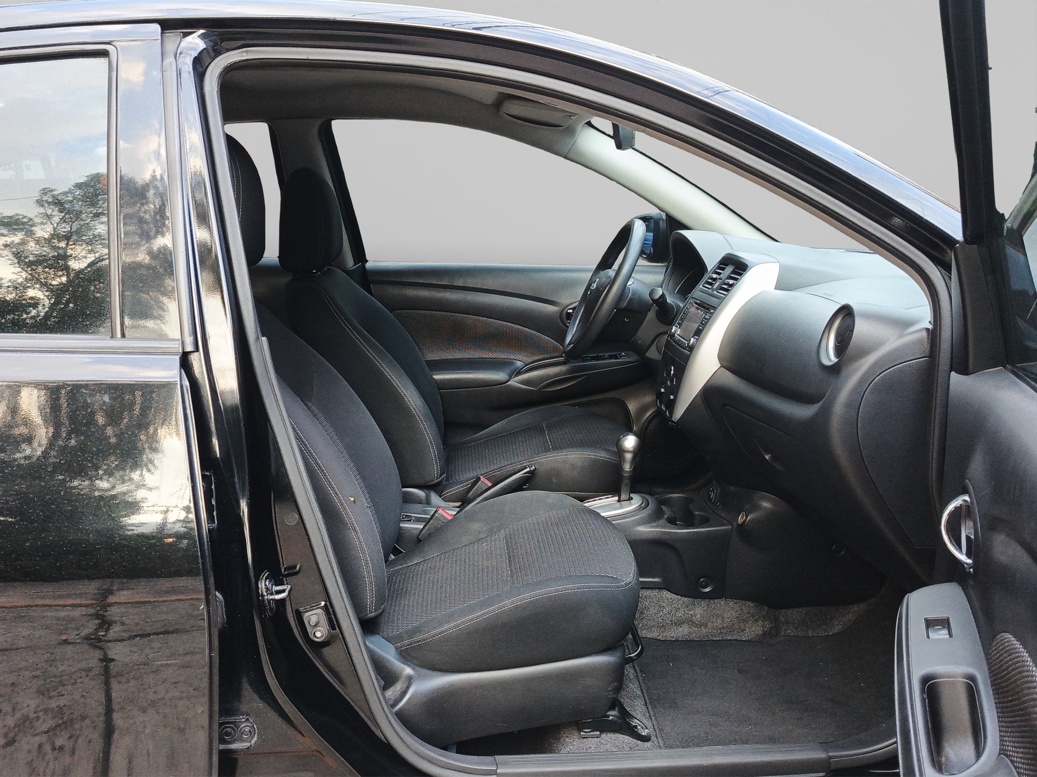 2019 Nissan VERSA 4 PTS ADVANCE TA AAC VE F NIEBLA RA-16