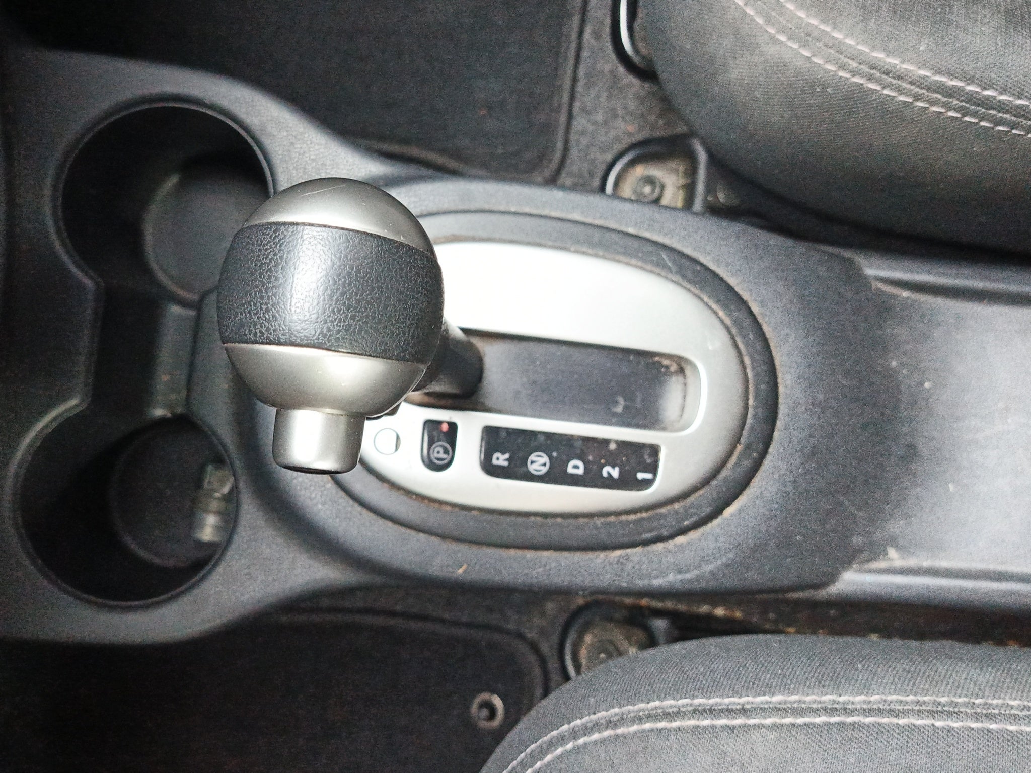 2019 Nissan VERSA 4 PTS ADVANCE TA AAC VE F NIEBLA RA-16