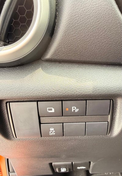 2022 Nissan VERSA 4 PTS SENSE TA AAC VE R-15