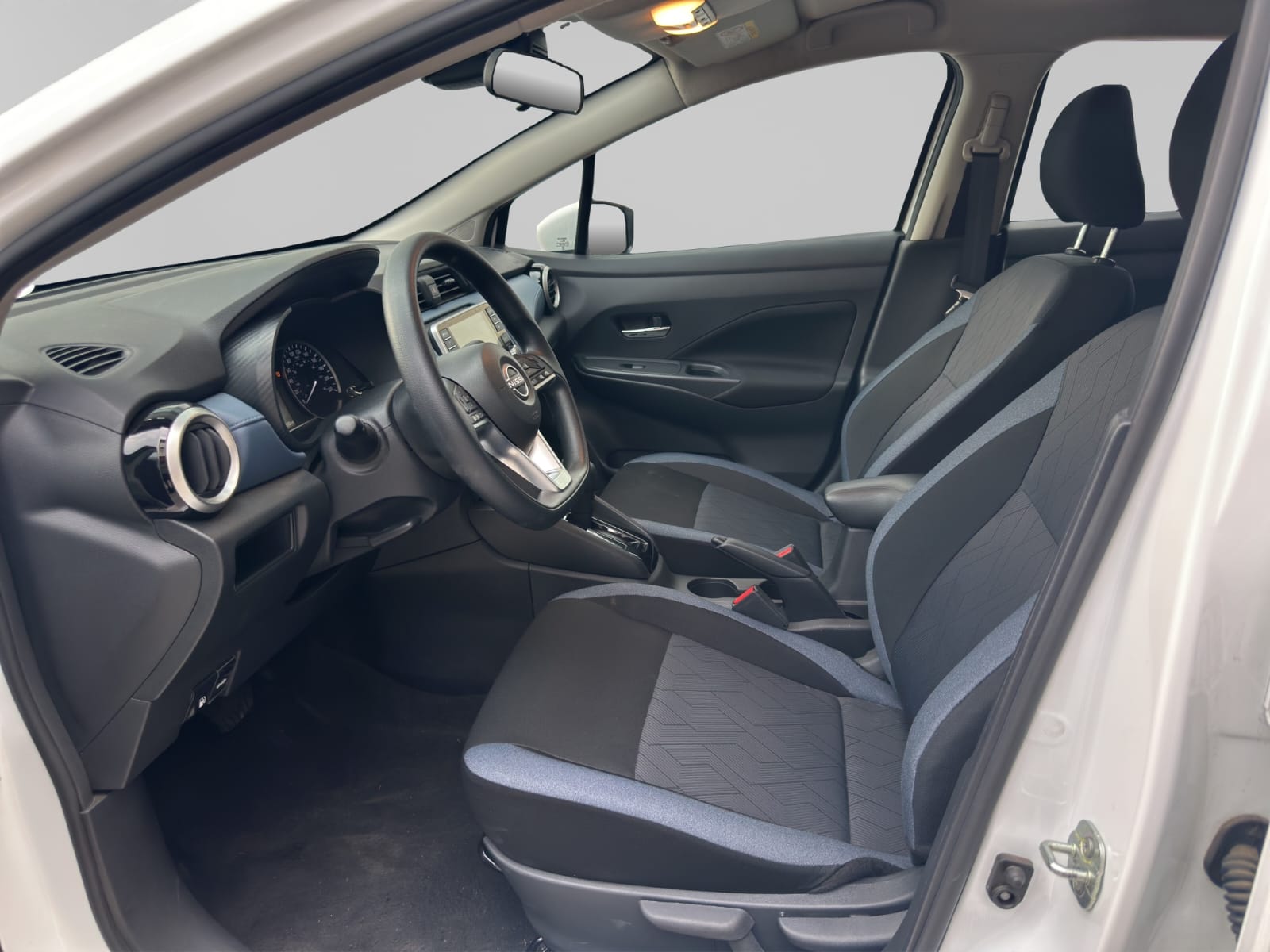 2024 Nissan VERSA 4P ADVANCE L41.6 AUT