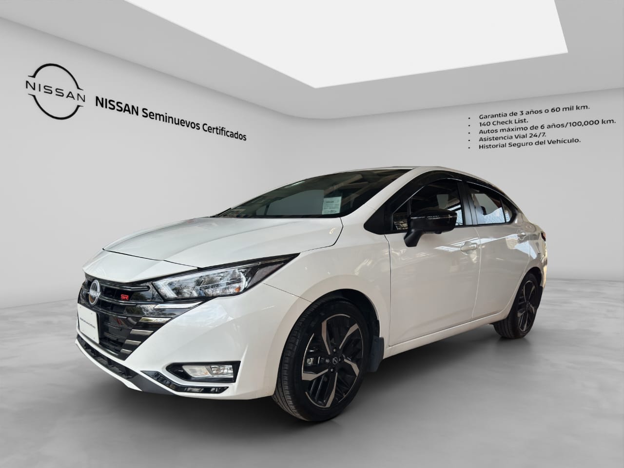 2025 Nissan VERSA 4P SR L41.6 AUT