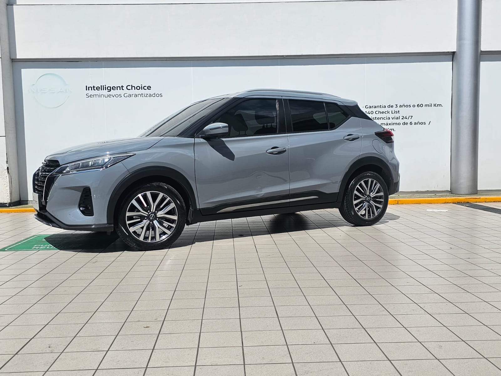2022 Nissan KICKS 5 PTS PLATINUM 16L TA AAC AUT PIEL GPS RA-18