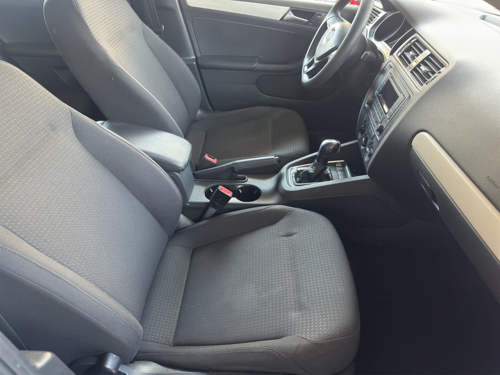 2018 Volkswagen JETTA 4 PTS TRENDLINE TA RA-16