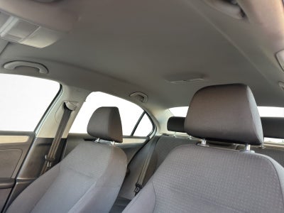 2018 Volkswagen JETTA 4 PTS TRENDLINE TA RA-16