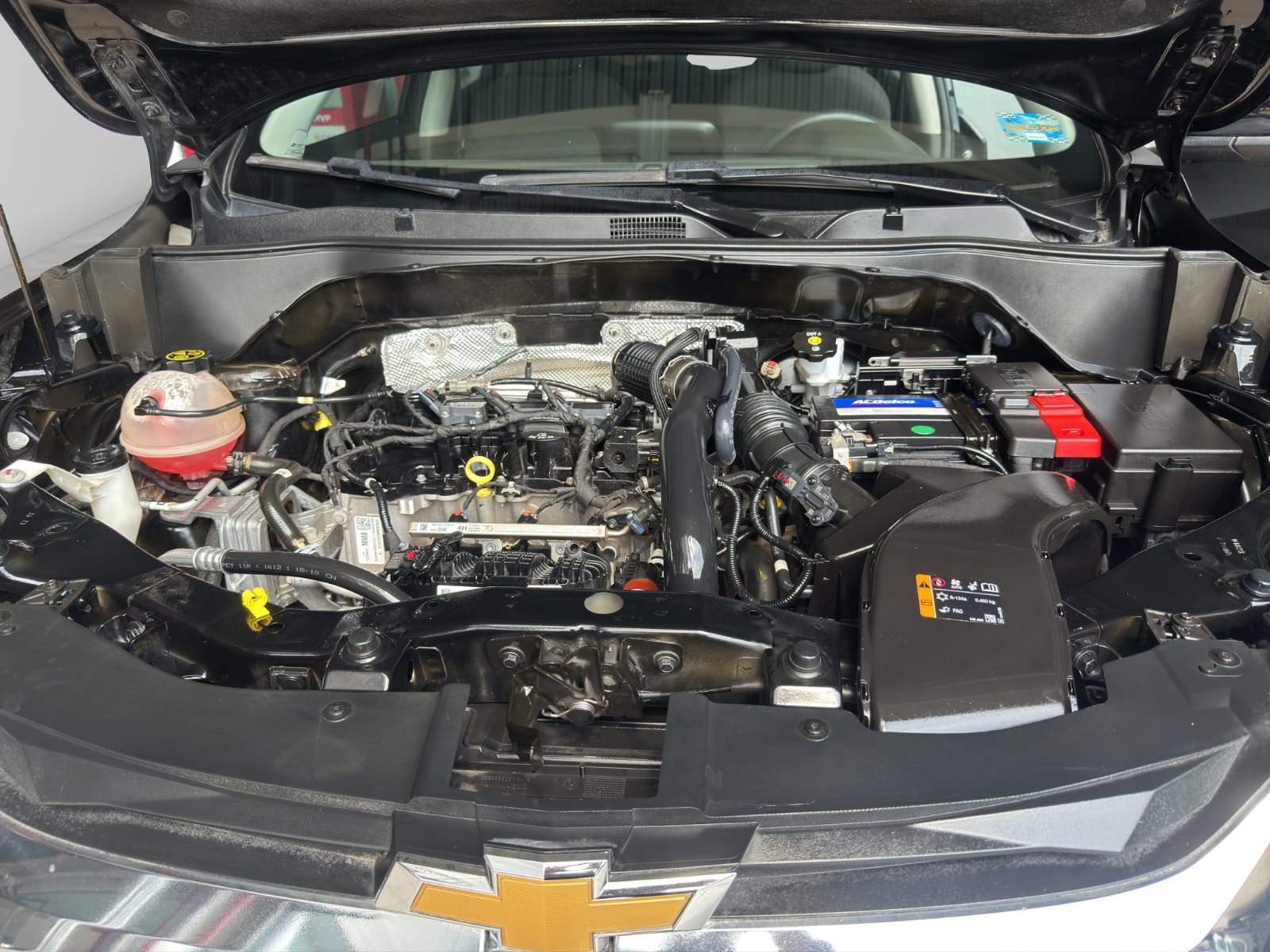 2023 Chevrolet TRACKER D 5 PTS PREMIER 12T TA F LED PIEL TP RA-17 BITONO