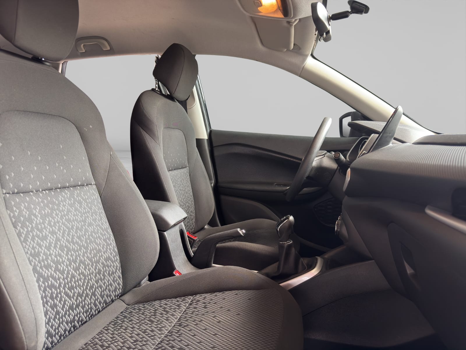 2023 Chevrolet TRACKER D 5 PTS PREMIER 12T TA F LED PIEL TP RA-17 BITONO