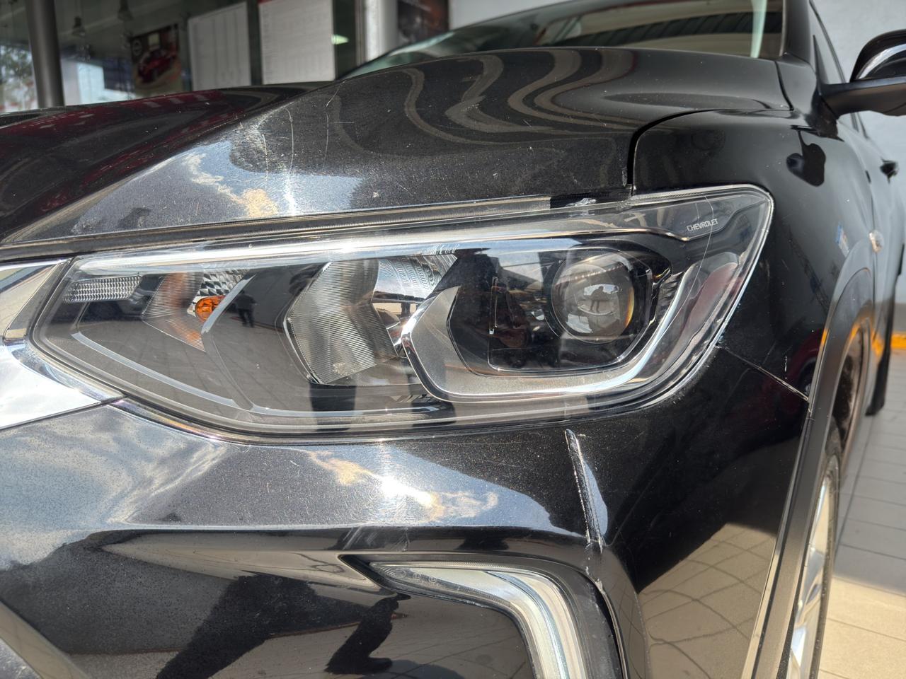 2023 Chevrolet TRACKER D 5 PTS PREMIER 12T TA F LED PIEL TP RA-17 BITONO