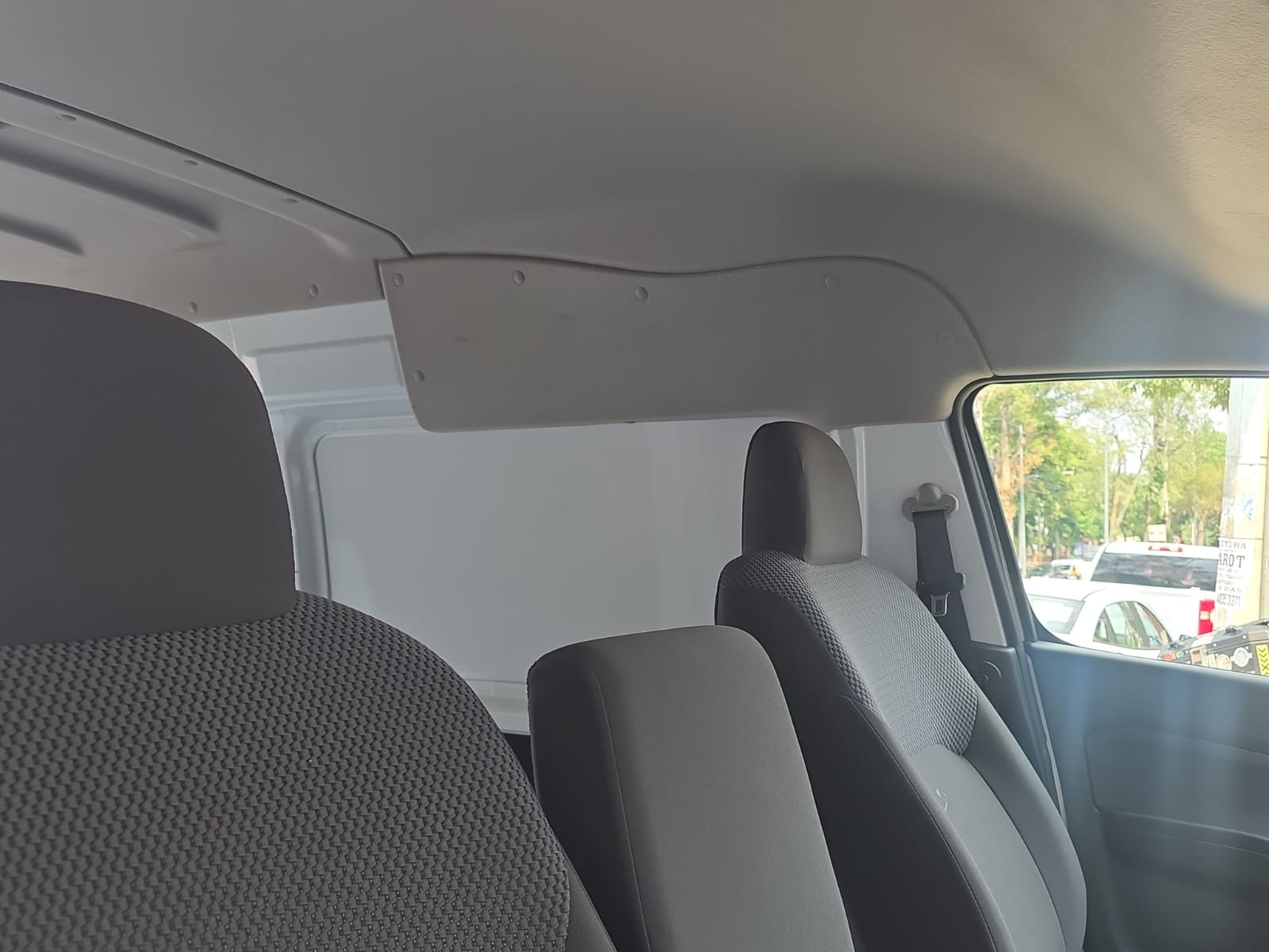 2024 Nissan URVAN 4P AMPLIA L42.5 MAN