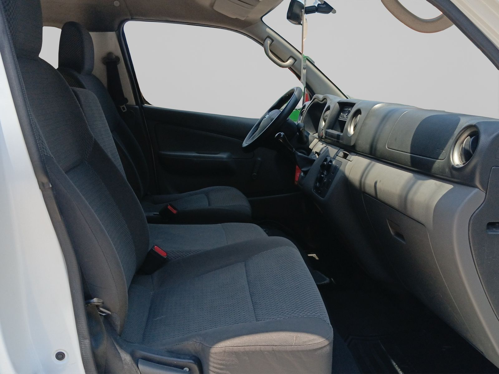 2022 Nissan URVAN 4 PTS AMPLIA VENTANAS TM5
