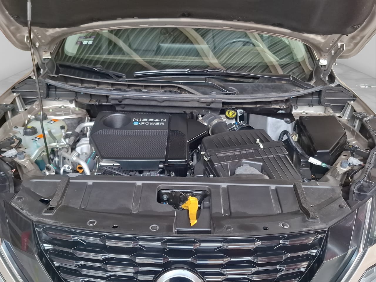 2025 Nissan X-TRAIL 5P PLATINUM E.POWER HEV L31.5 AUT