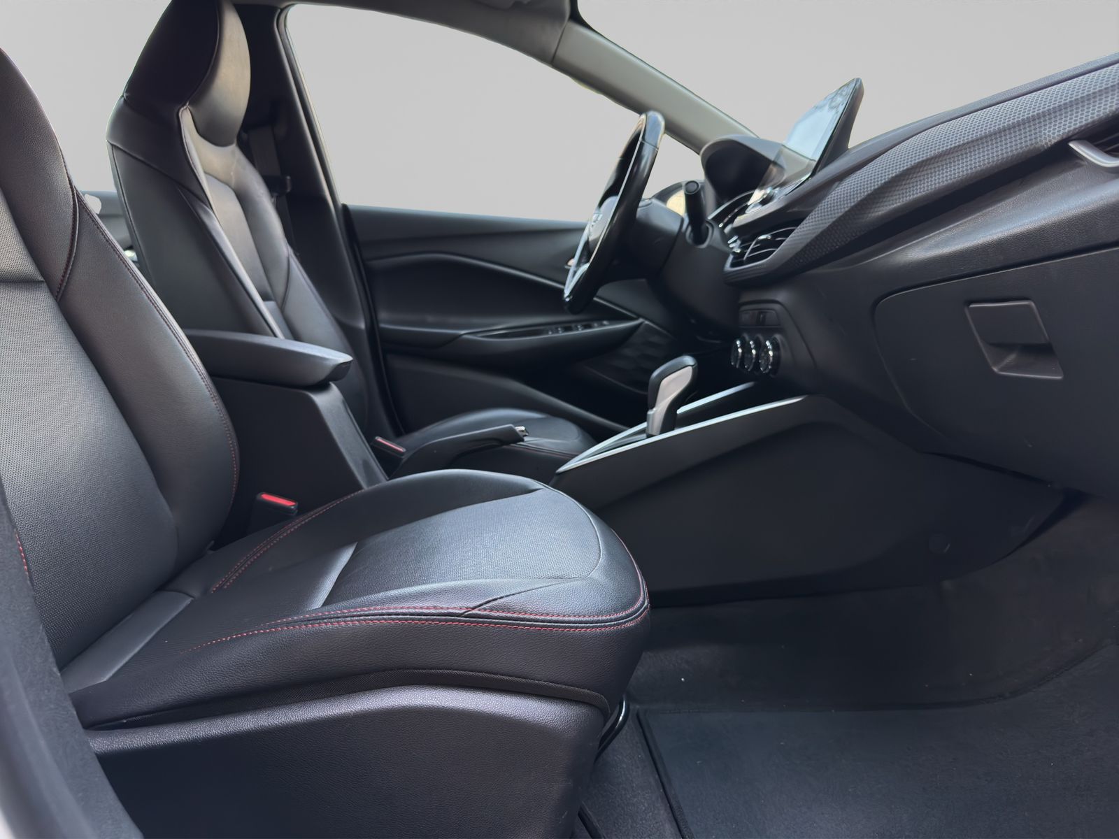 2023 Chevrolet ONIX 4 PTS PREMIER RED LINE 10T TA AAC AUT BA VE F LED QC RA-16