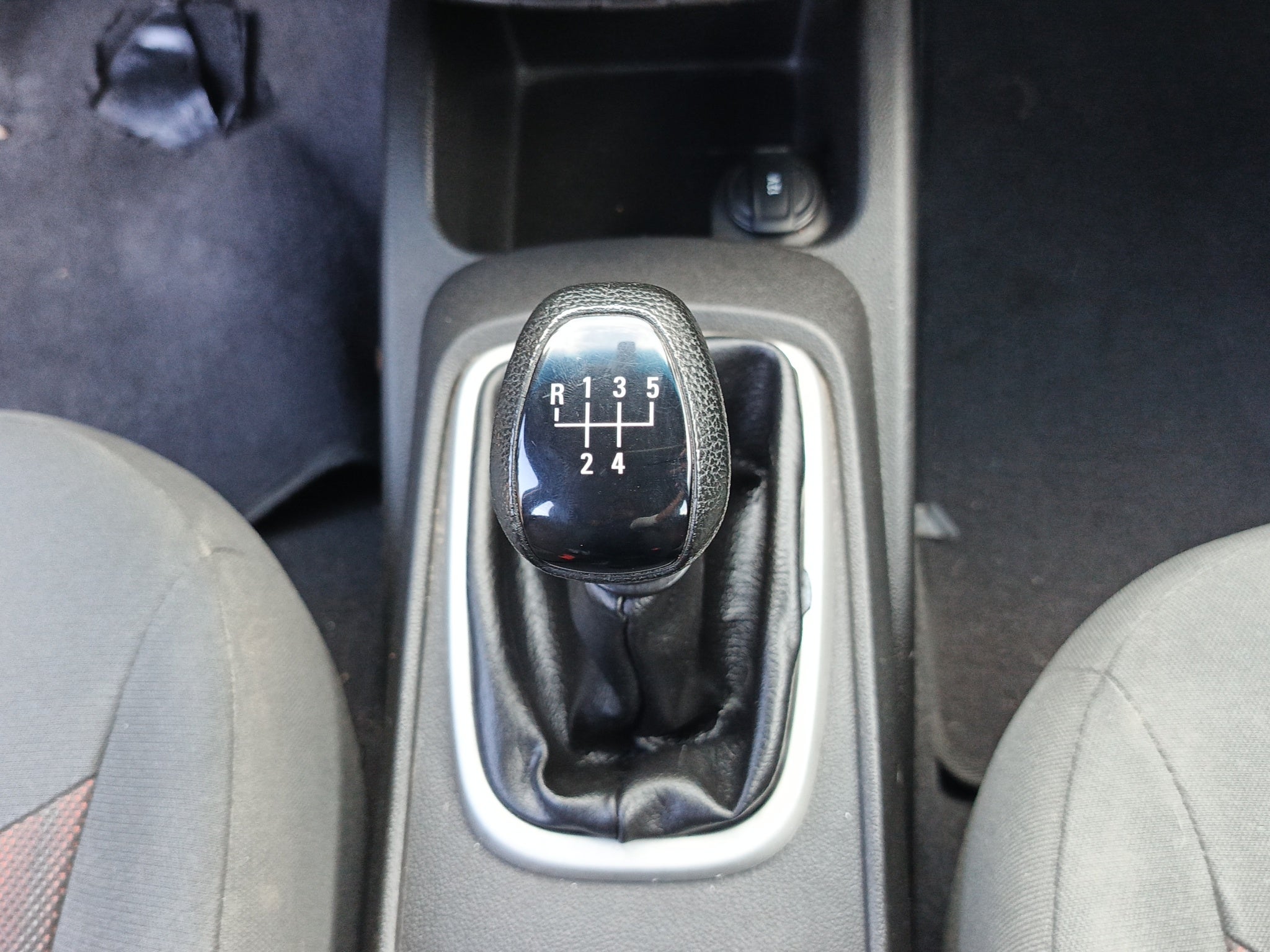 2020 Chevrolet AVEO 4 PTS LS TA AAC R-14