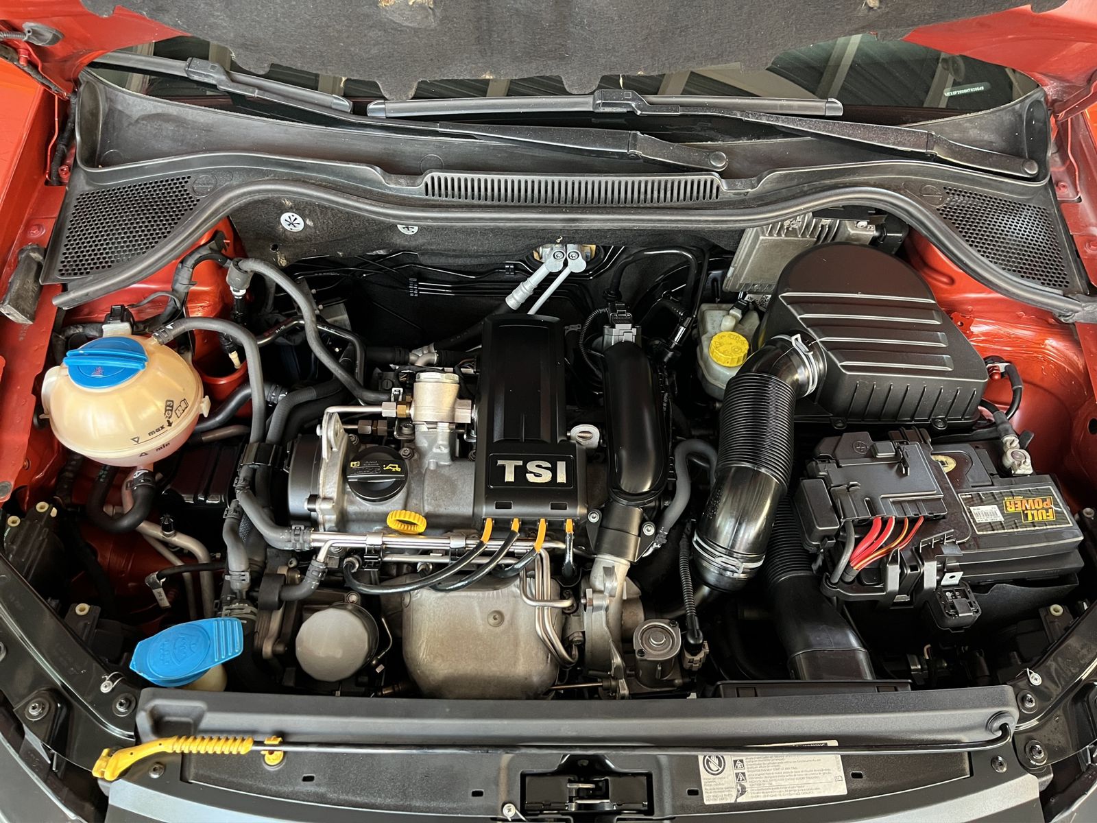 2016 Volkswagen POLO 5 PTS HB 16L TM5 RA-15