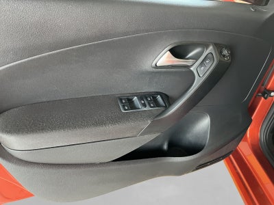 2016 Volkswagen POLO 5 PTS HB 16L TM5 RA-15